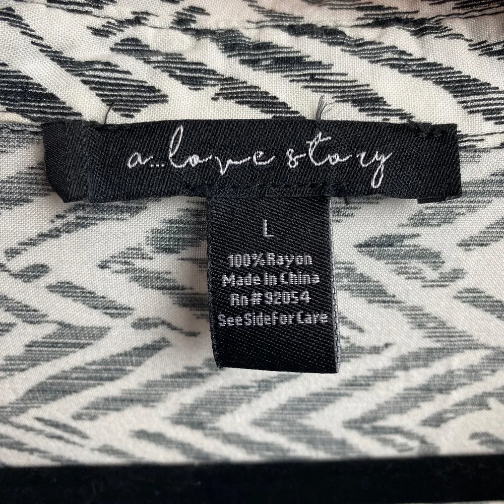 💙5/$15 A Love Story Womenʻs Black | White Long Sleeve Button Down Dress Shirt L